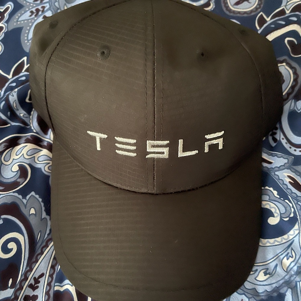 BRAND NEW NEVER WORN BLACK TELSA HAT